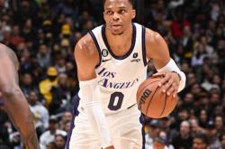 开云-浓眉哥迎来五赛季高光表现，TL球迷沸腾！的简单介绍