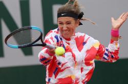 开云体育-关于阿扎伦卡在法国队比赛中逆转，突破纪录引发热议！的信息